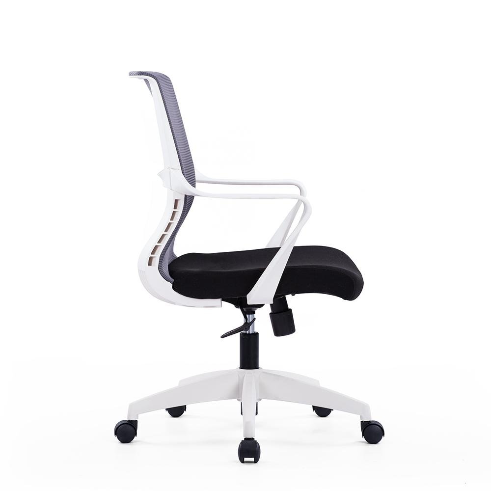Cadeira Office Husky Sit 100, Dark Grey, Cilindro de Gás Classe 3, Base em PP, Roda em Nylon - HTCD002 Cadeira Office Husky Sit 100, Dark Grey, Cilindro de Gás Classe 3, Base em PP, Roda em Nylon - HTCD002