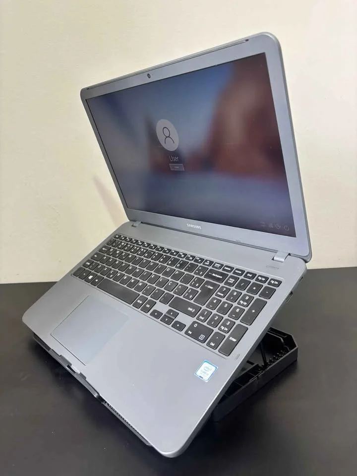 Usado - Notebook Samsung 350x | i3 7ª Geração | 8GB | SSD 256gb | Tela 15.6 - view 5