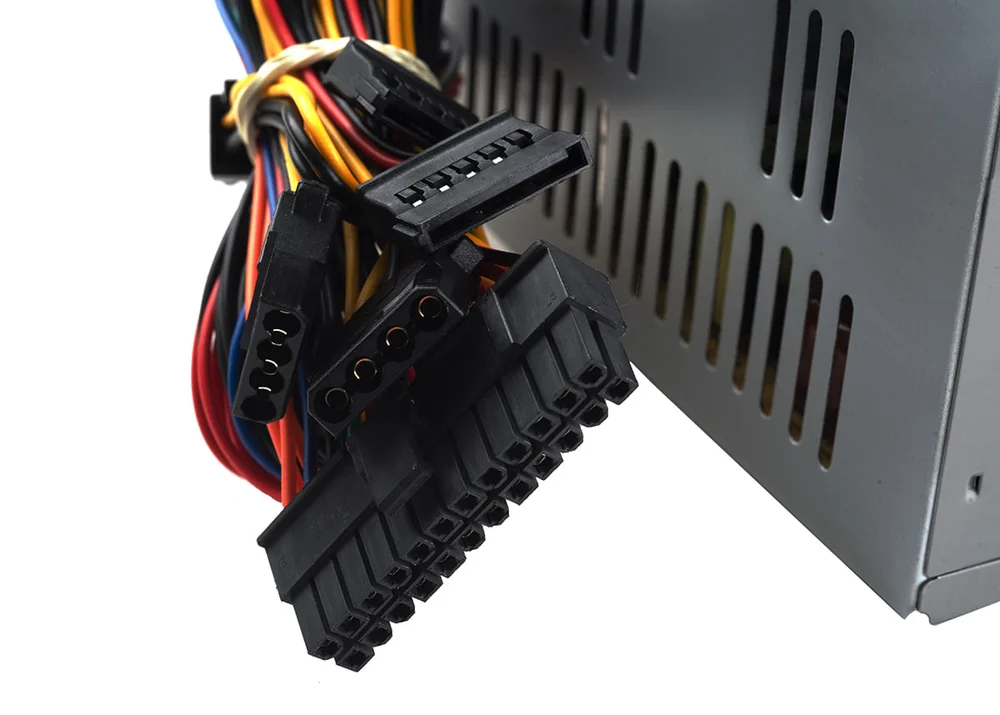 Fonte Goldentec ATX, 200W Real, Com Cabo - GT200R