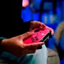 Controle Microsoft Sem Fio, Bluetooth, Plug P2, Edição Especial Deep Pink - Xbox Series X / S, One, Windows 10, Android E Ios